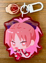 Load image into Gallery viewer, Mahou Shoujo Madoka Magika Keychains: Kyoko Sakura